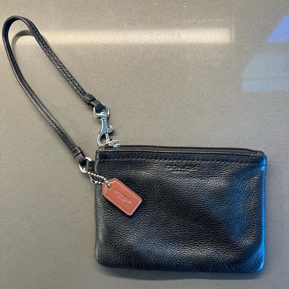 Coach Wristlet F51763 - Picture 1 of 8